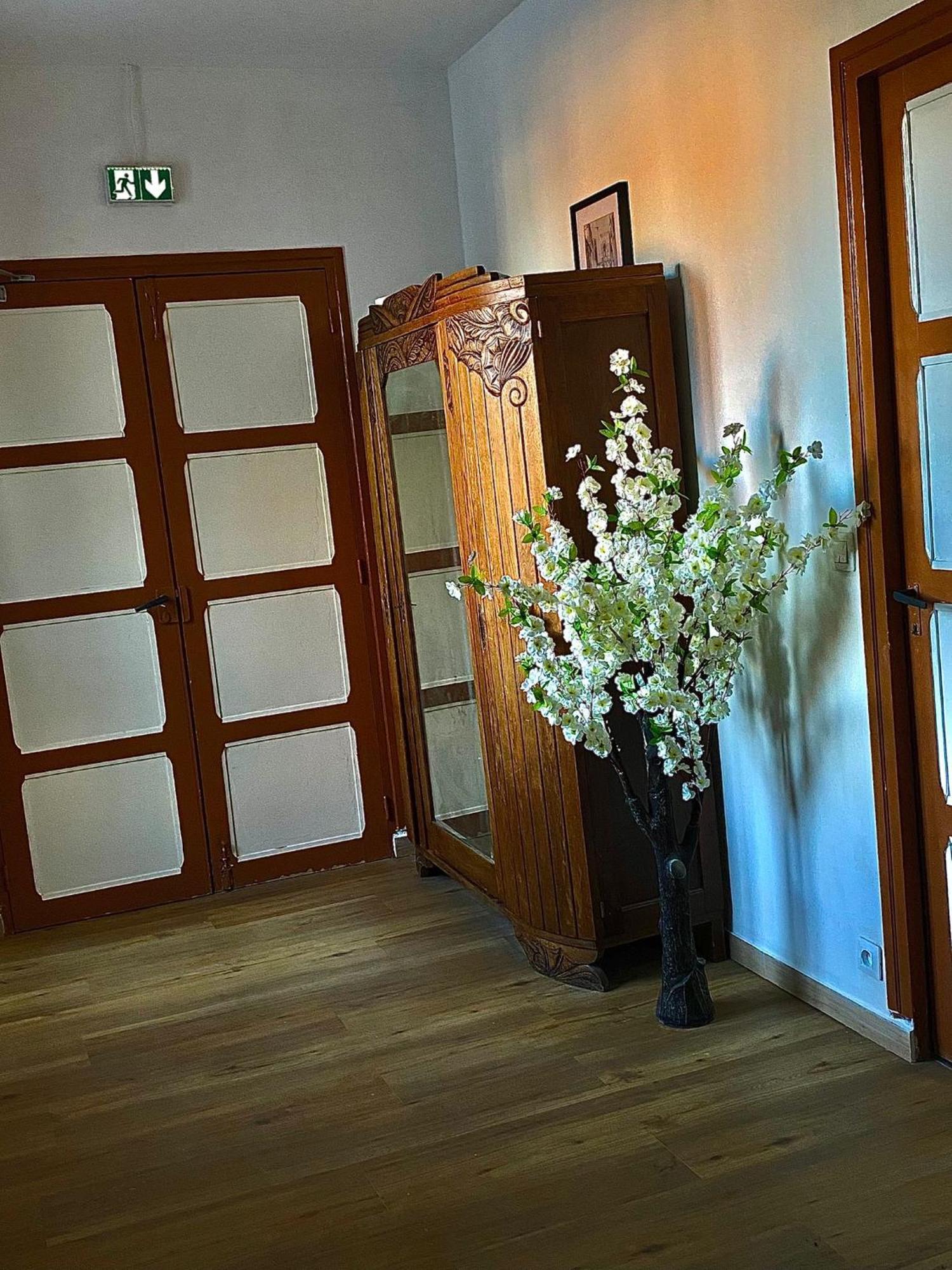 Hotel & Restaurant Isvara Breteuil 외부 사진