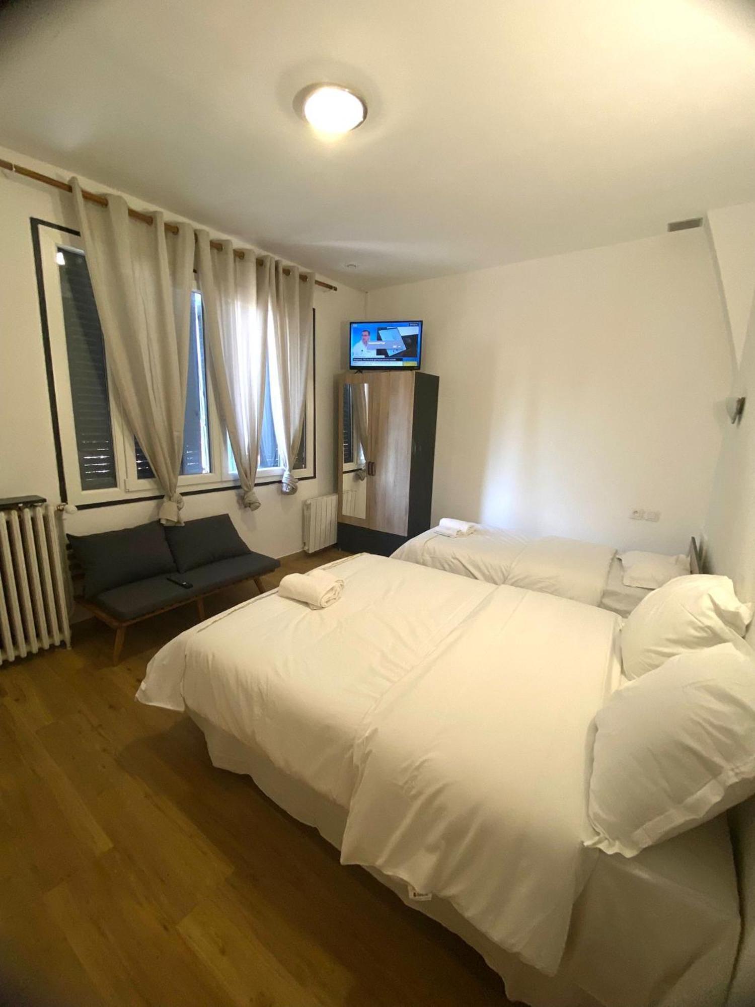 Hotel & Restaurant Isvara Breteuil 외부 사진